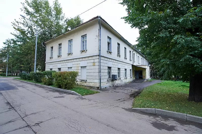 БОЛЬНИЦА ОТ СТАРОЙ К НОВОЙ(РАСШИРЕННАЯ ГАЛЕРЕЯ ФОТО)