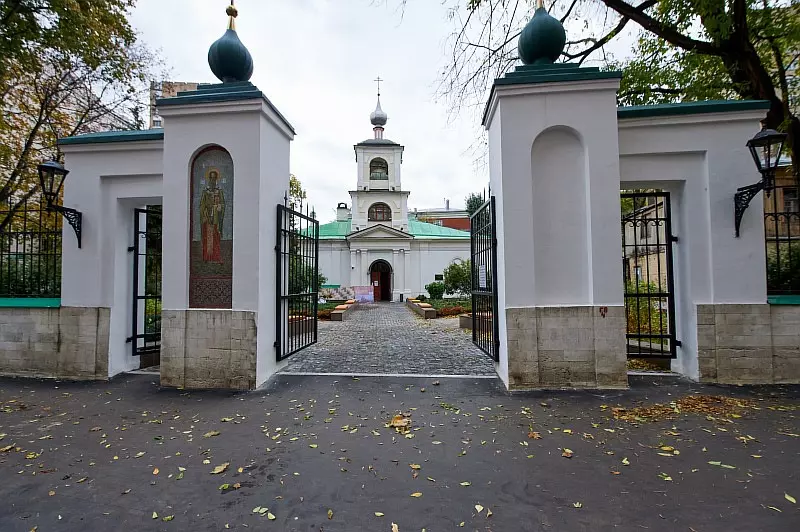 ХРАМ С КОЛОКОЛЬНЕЙ