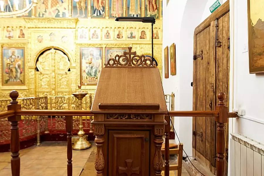 ХРАМ С КОЛОКОЛЬНЕЙ