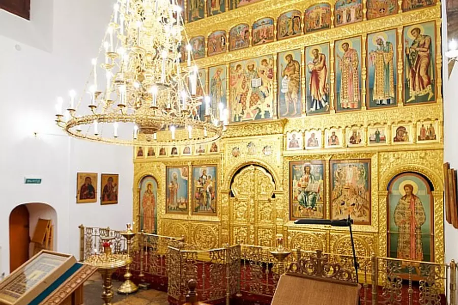 ХРАМ С КОЛОКОЛЬНЕЙ