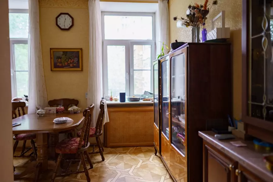 БОЛЬШАЯ ОБЖИТАЯ КВАРТИРА