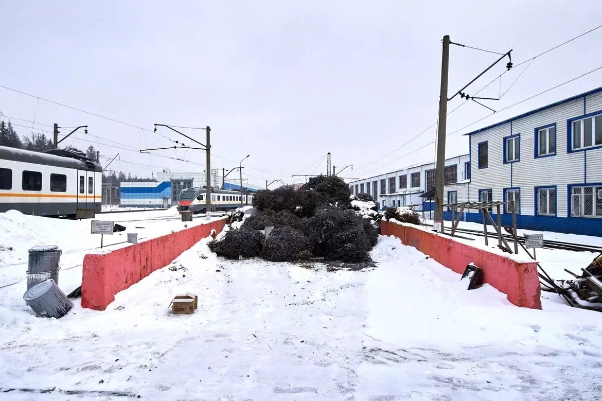 ПОДМОСКОВНОЕ СТАРОЕ ДЕПО С ИНТЕРЬЕРАМИ ЭЛЕКТРОПОЕЗДОВ 2000-х ГГ