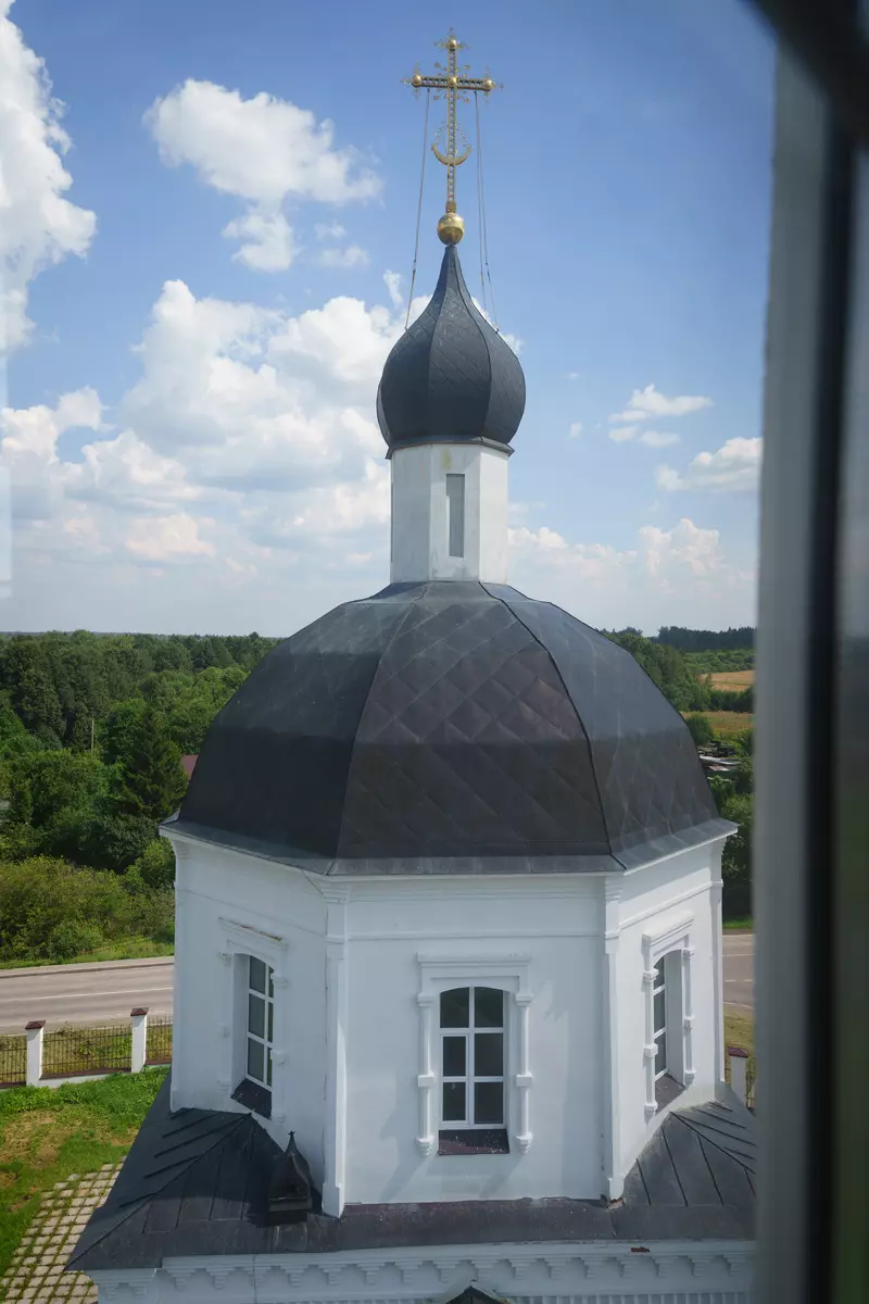 БЕЛОСНЕЖНЫЙ ХРАМ