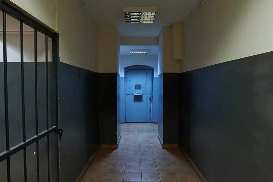 СТАРОЕ ОТДЕЛЕНИЕ ПОЛИЦИЯ+УНЫЛЫЕ КАМЕРЫ+ ПУГАЮЩИЕ ДОПРОСНЫЕ