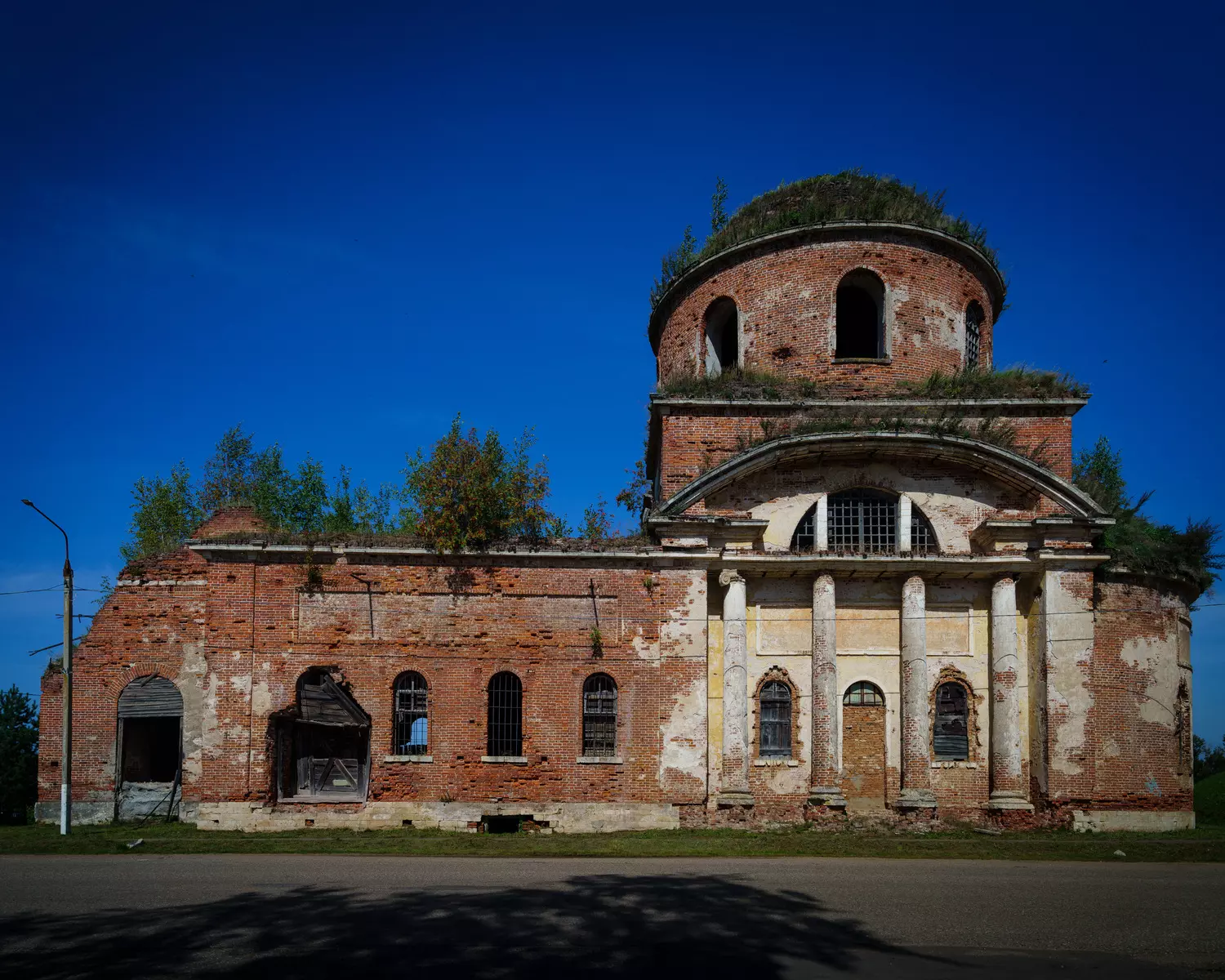 ПОЧТИ ИСЧЕЗНУВШИЙ ХРАМ
