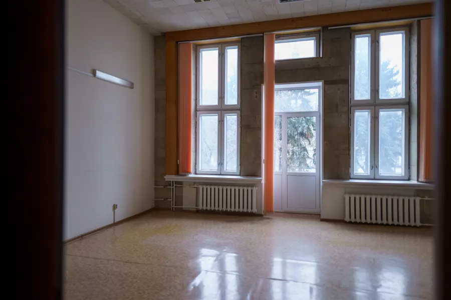СТАРОЕ НИИ + КАБИНЕТЫ В ДЕРЕВЕ + КОРИДОРЫ+ ТЕРРИТОРИ